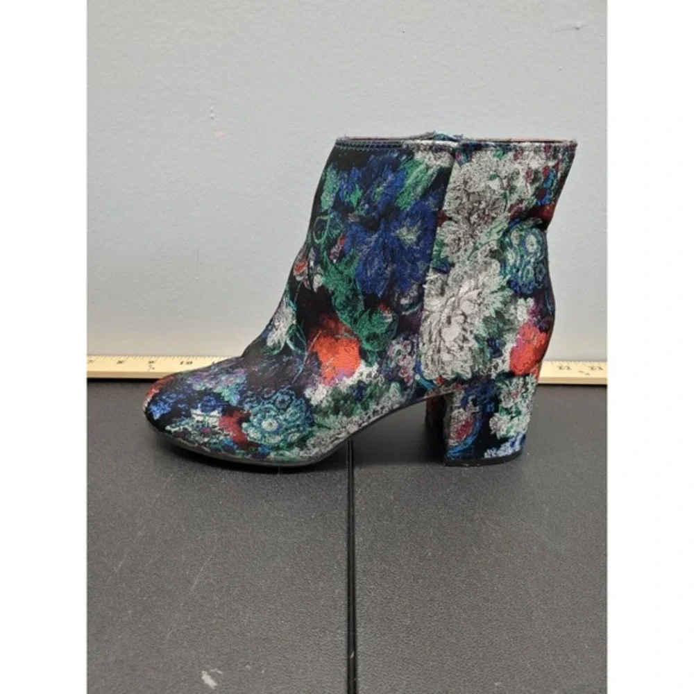 Zigi Soho Nydia Ankle Booties Boots Womens Size 9 Black Multi Floral Side Zipper
